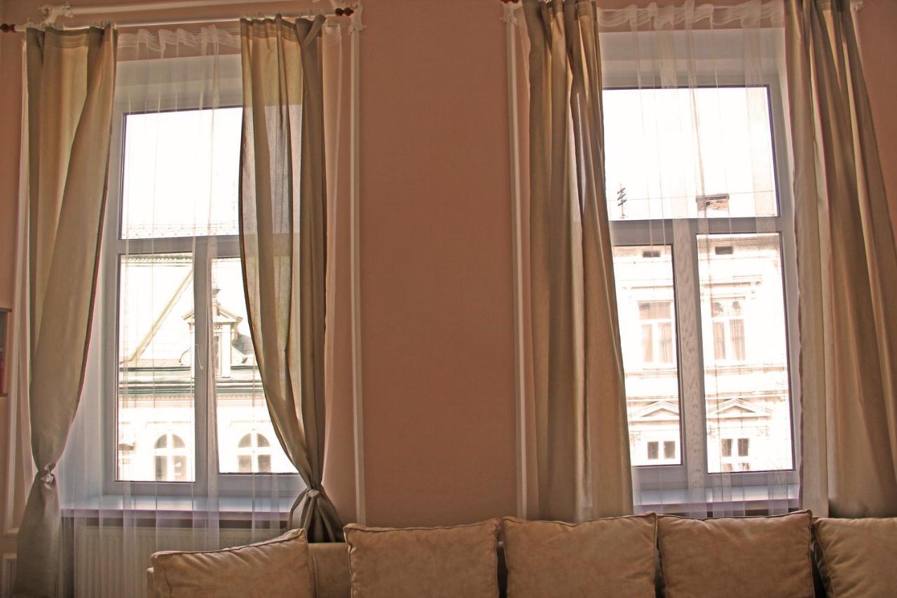 Apartment In The City Center Iwano-Frankiwsk Exterior foto